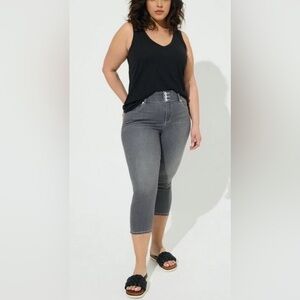 EUC 22 Torrid Dark Gray Crop Jegging